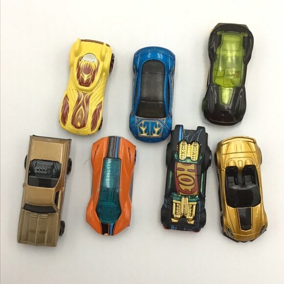 Vintage Set of 7 Hot Wheels Cars - Picture 3 of 4